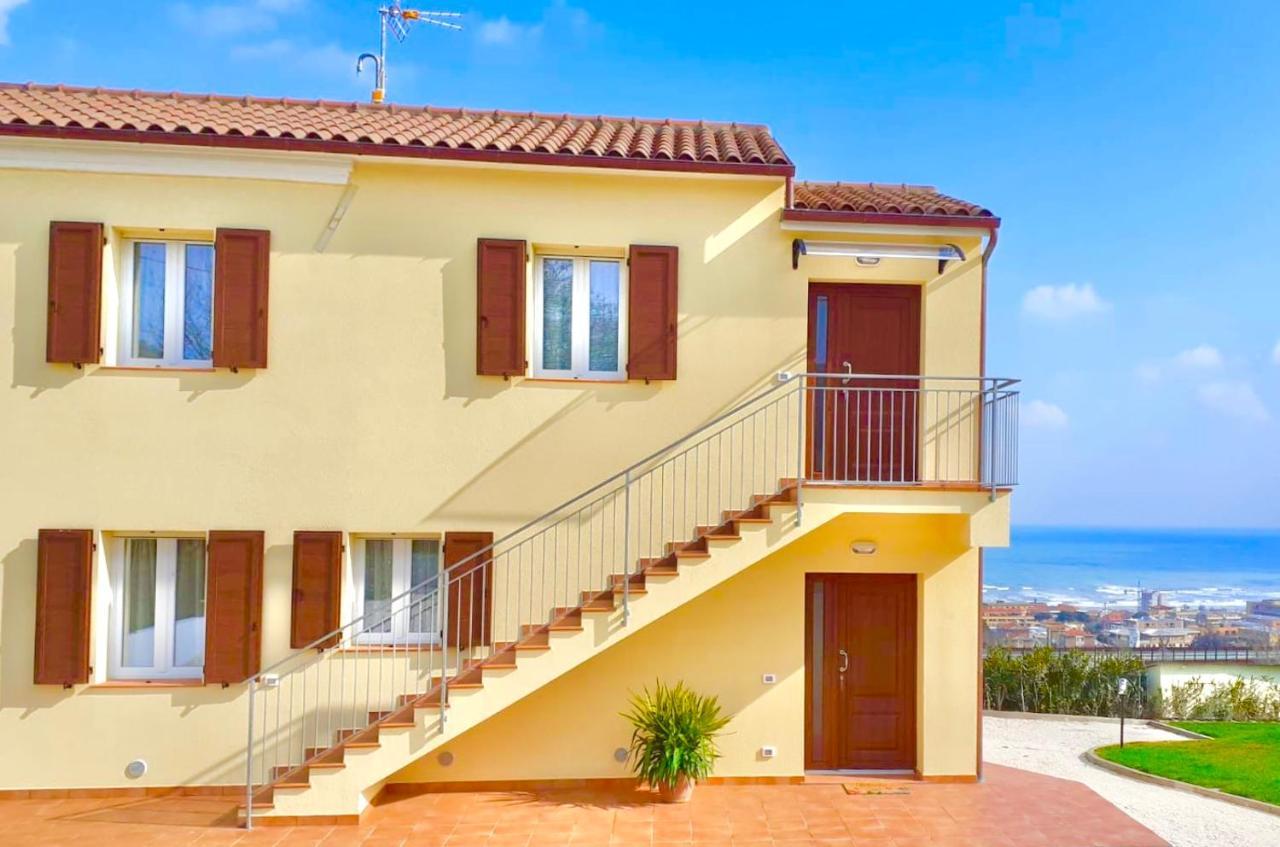 Casa Vacanze Con Vista Mare E Giardino - Amanecer Marzocca Zewnętrze zdjęcie